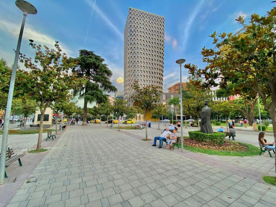 City Centre Big Art'Partment Heart Of The Capital Тирана Екстериор снимка