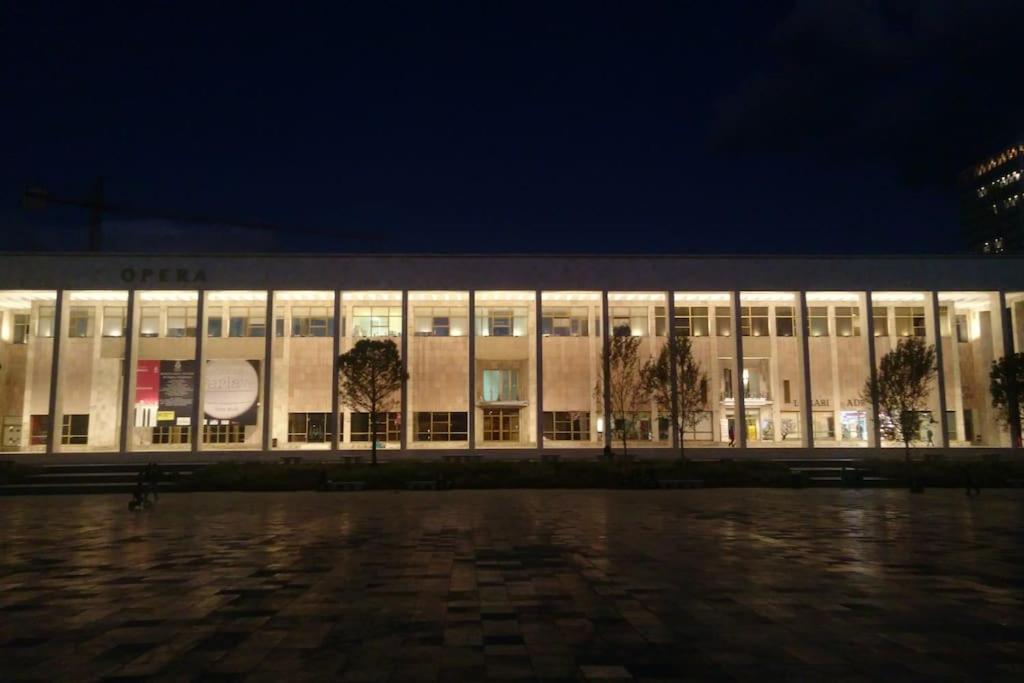 City Centre Big Art'Partment Heart Of The Capital Тирана Екстериор снимка